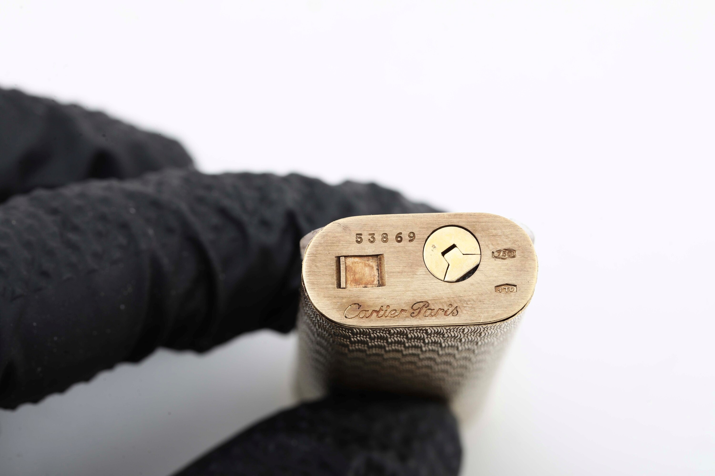Cartier, Accendino in metallo con supporto in oro 750