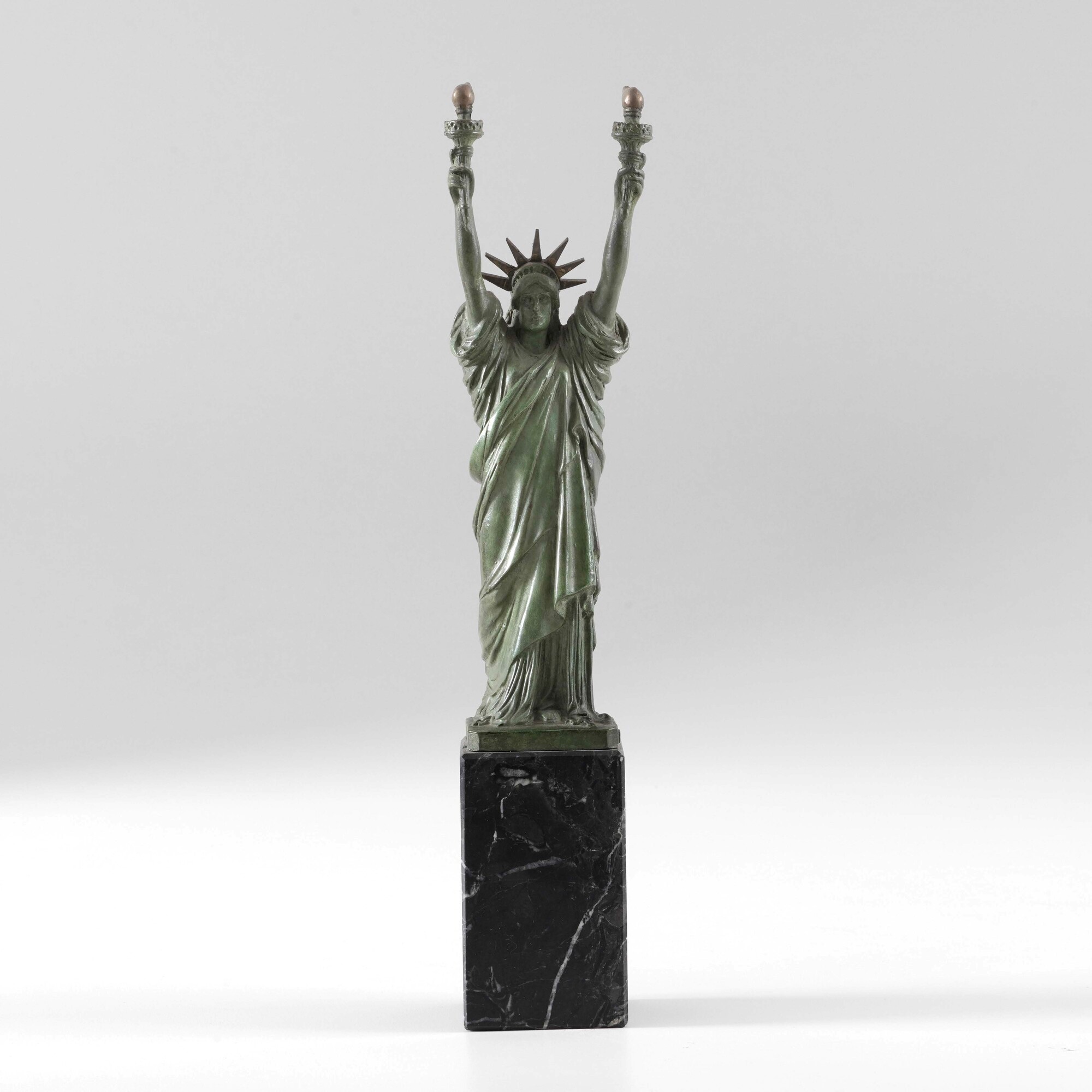 Fonderia Venturi Arte, Statua della Libertà surrealista, bronzo patinato (XX secolo)