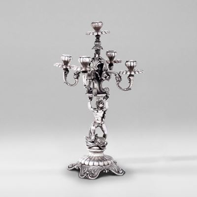 Candelabro a cinque fiamme neobarocco, argento fuso e sagomato