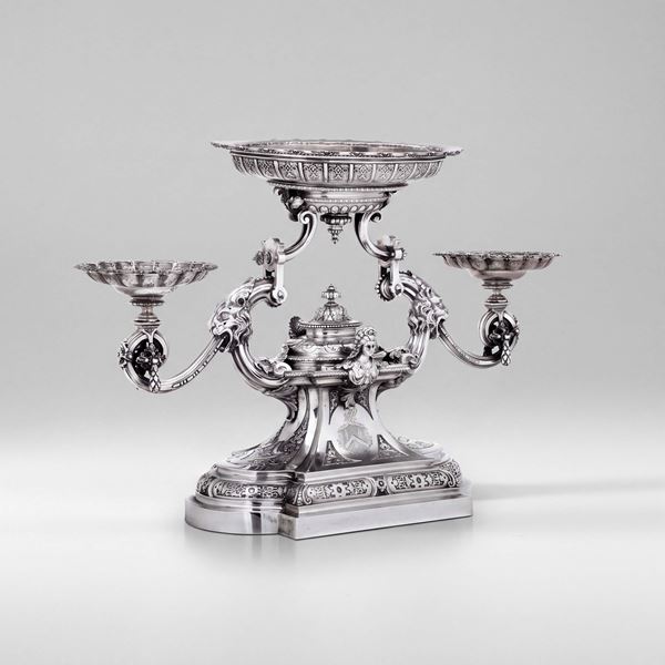 Importante surtout de table. Marchi della città di Londra per l'anno 1875 e dell'argentiere Robert Garrard  [..]