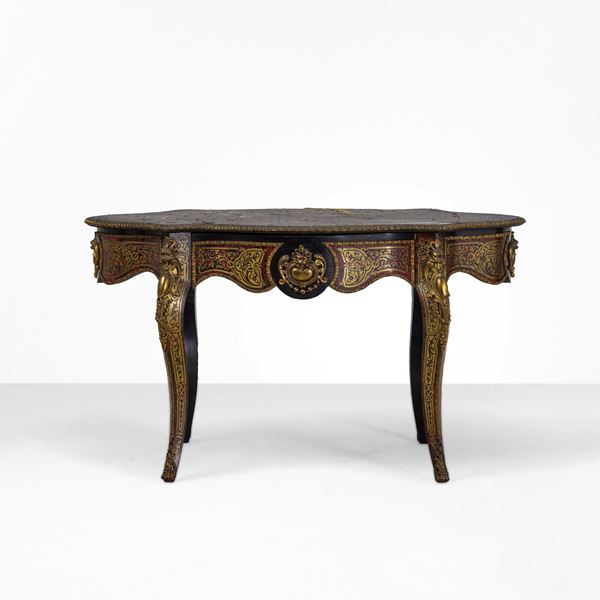Tavolo a biscotto stile Boulle. Francia, XIX-XX secolo