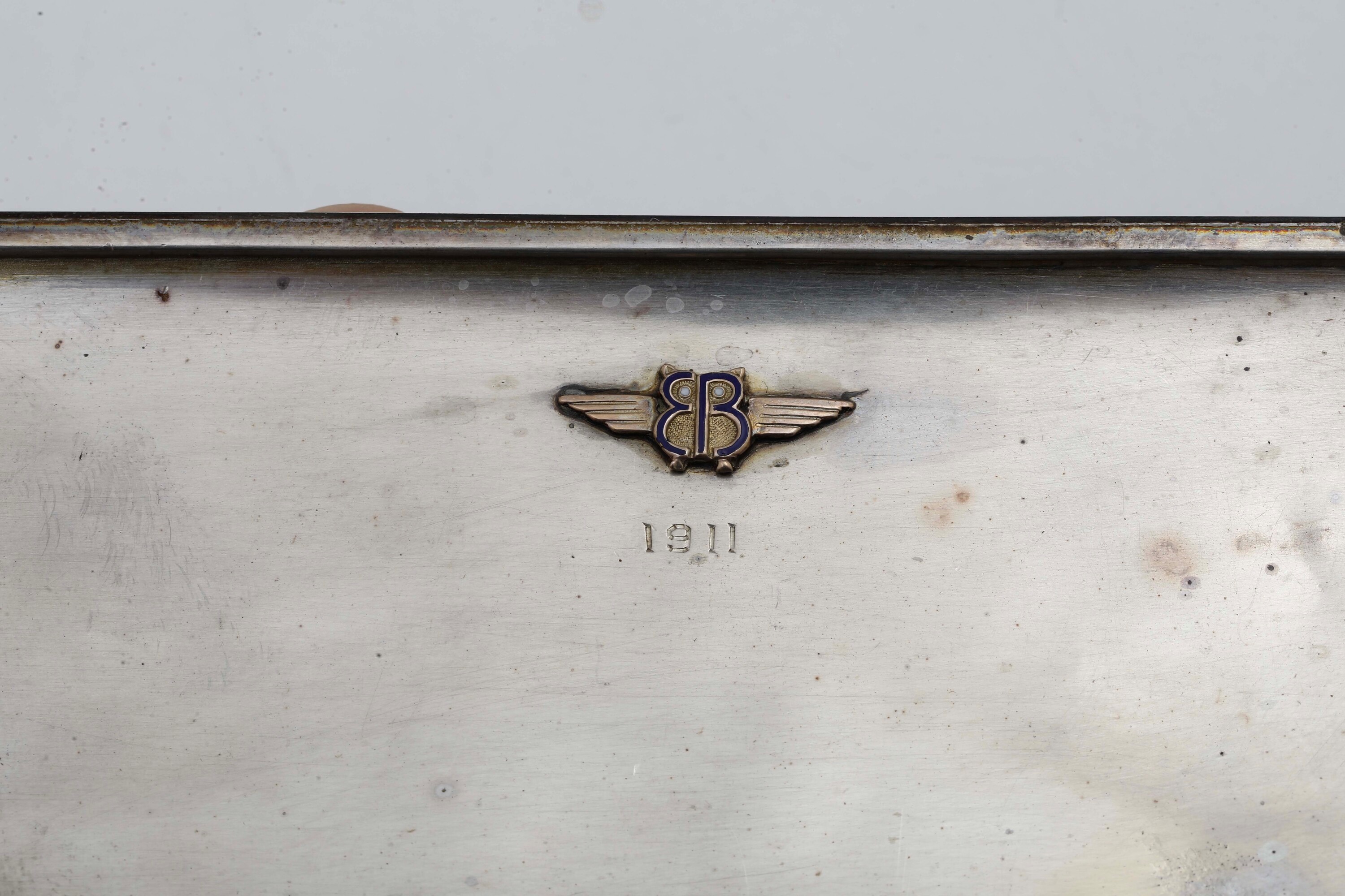 Oreficeria italiana, Porta sigarette in argento sterling e oro, inizi del XX secolo (1911)