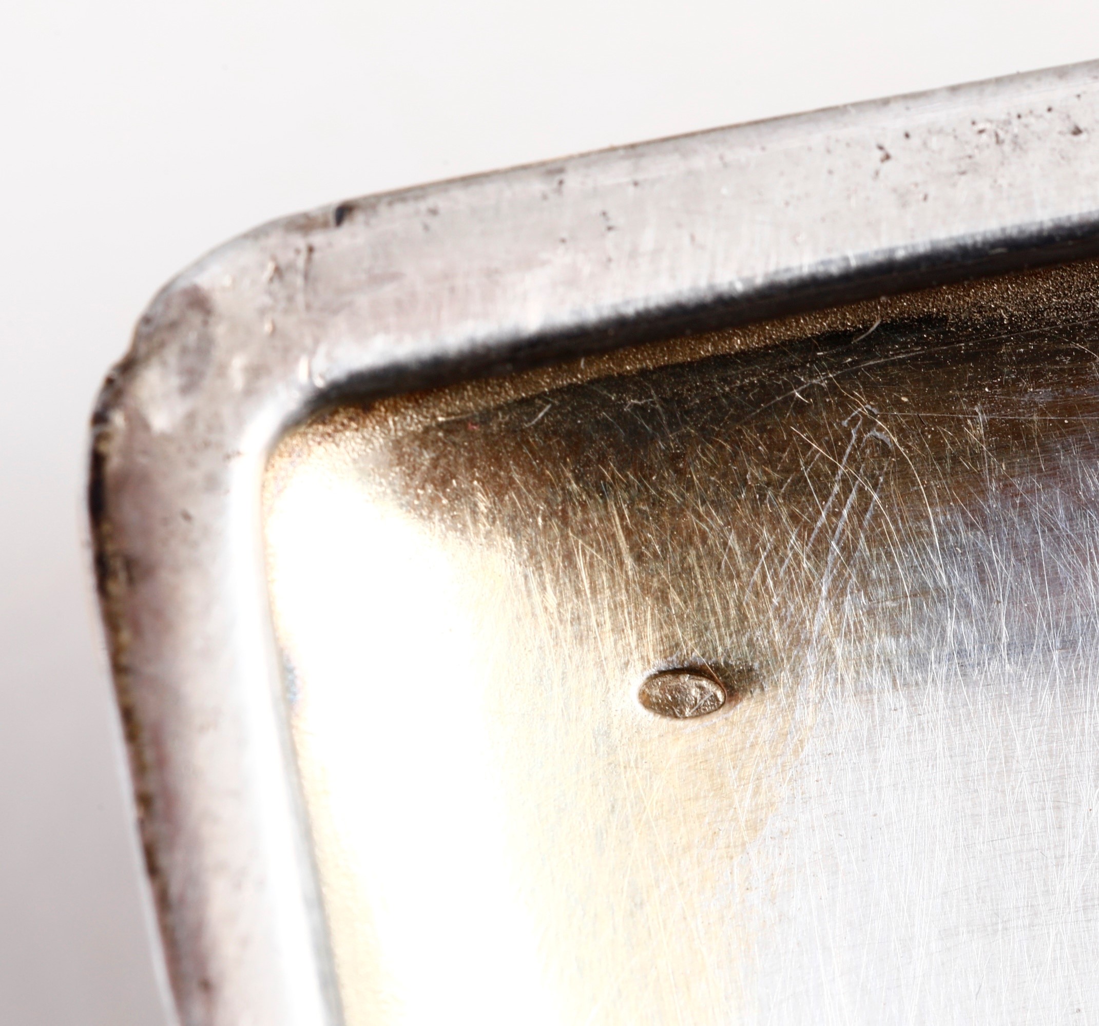 Oreficeria italiana, Porta sigarette in argento sterling e oro, inizi del XX secolo (1911)