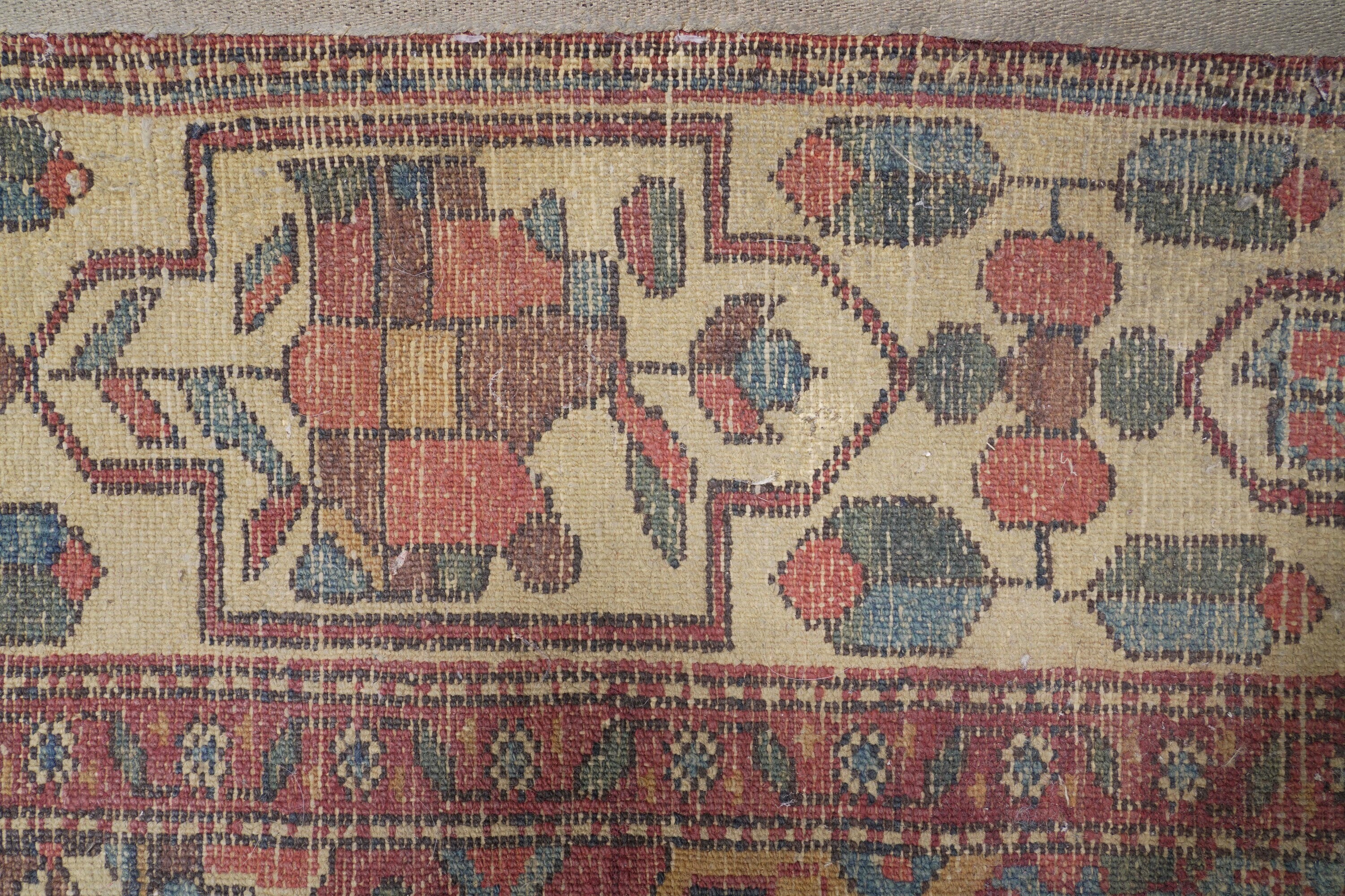 Tappeto Bakhtiary (Baktiary), decorazione a formelle policrome, Persia fine XIX-inizio XX secolo