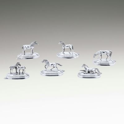 Argenteria fiorentina del XX secolo, Astuccio con sei segnaposto a forma di cavallo in argento fu...