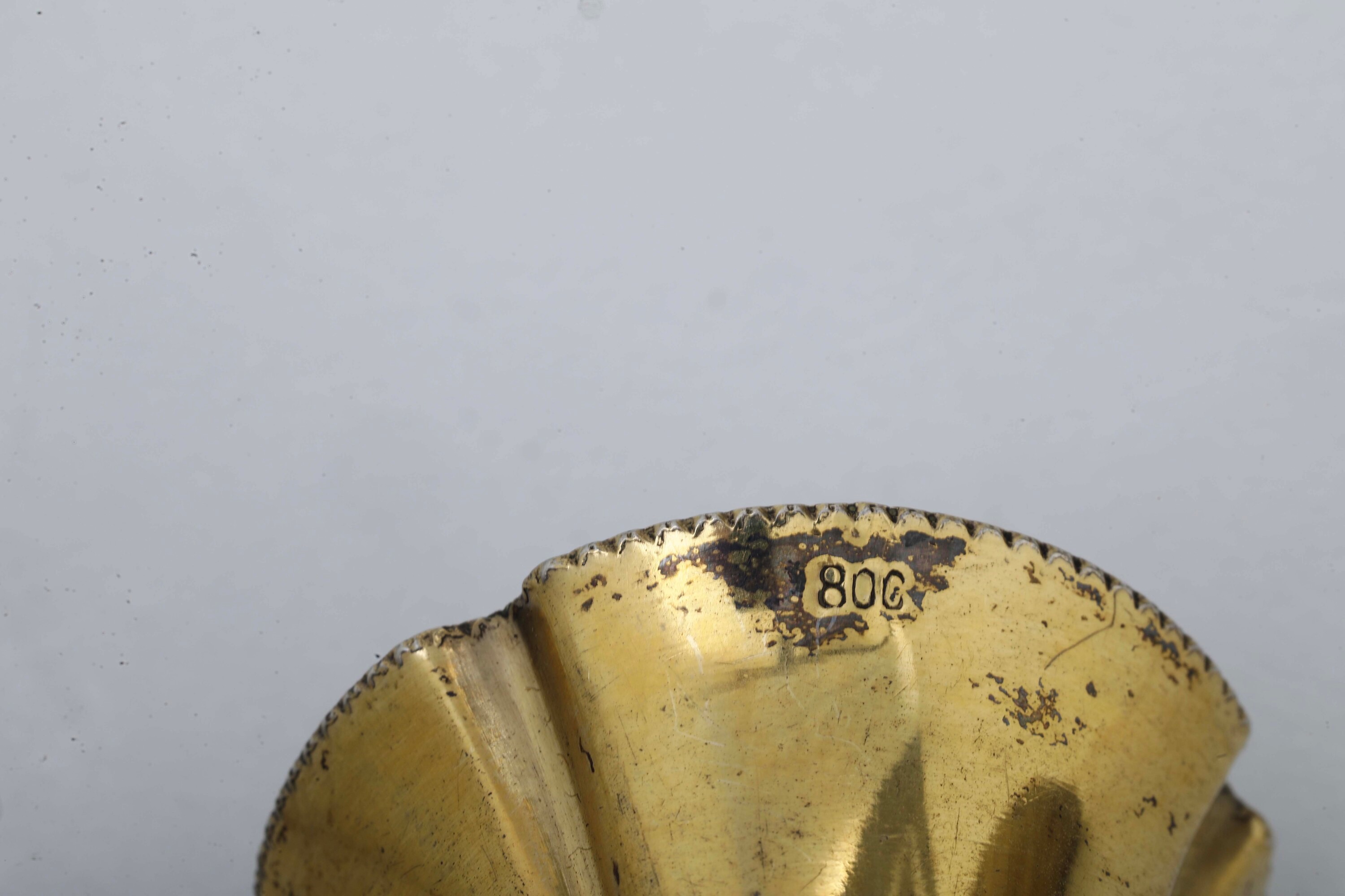 Otto segnaposto a forma di vaso, argenteria italiana del XX secolo in argento fuso e sagomato