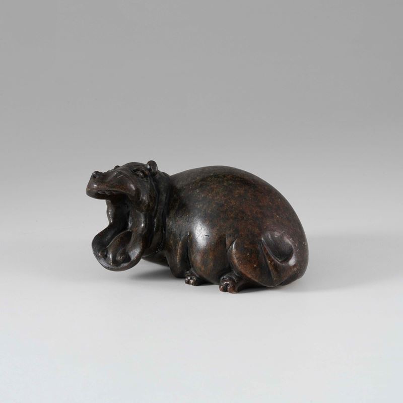 Figura di ippopotamo in bronzo, Cina, XX secolo  - Auction Jewellery, silverware, furnishings, and objets d'art. A charitable bequest. - I - Cambi Casa d'Aste