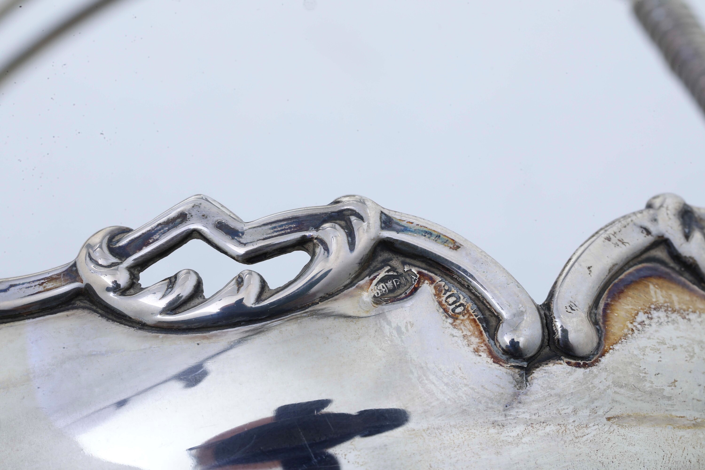 Oggetti in argento fuso e sagomato, accessori da tavola e complementi (XX-XXI secolo)