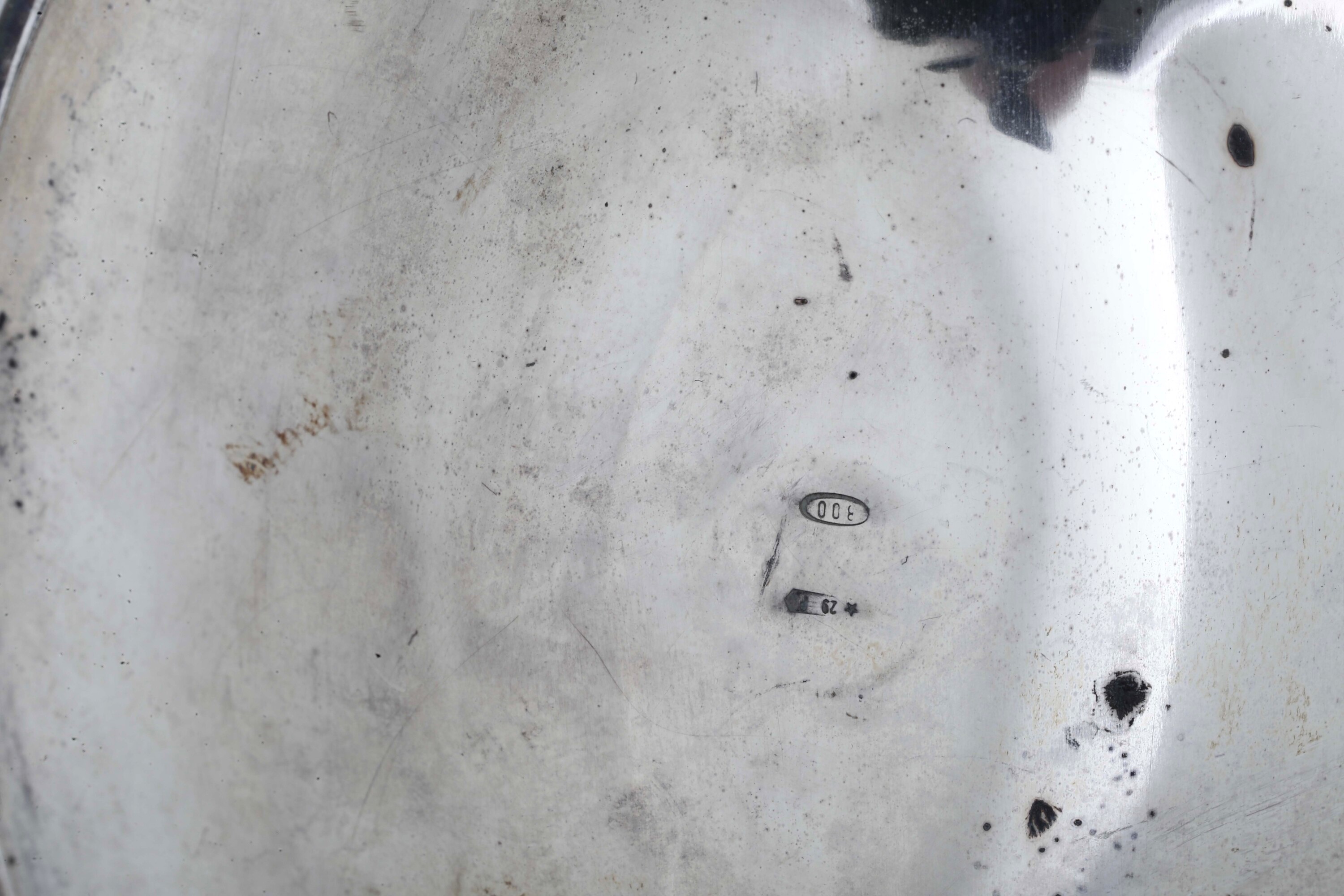 Manifatture del XX secolo, Formaggiera e saliera da tavola in argento fuso e vetro (stile Impero)