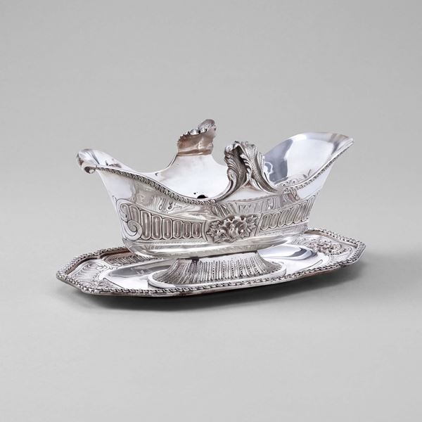 Salsiera. Argenteria artistica milanese neobarocca del XX secolo, argentiere Messula per Gorra Torino.
