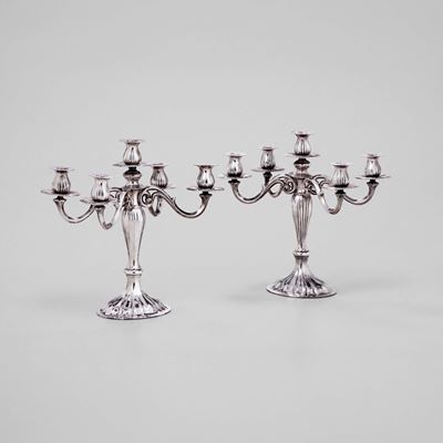Argenteria italiana, Coppia di candelabri a cinque luci