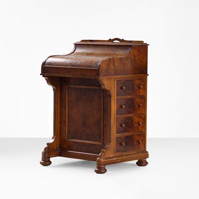 Scrittoio Davenport, XX secolo, legno lastronato con piano a ribalta