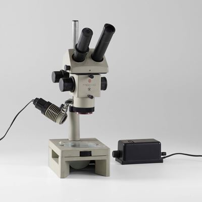 Lomo, Microscopio stereoscopico MBS 10 in metallo