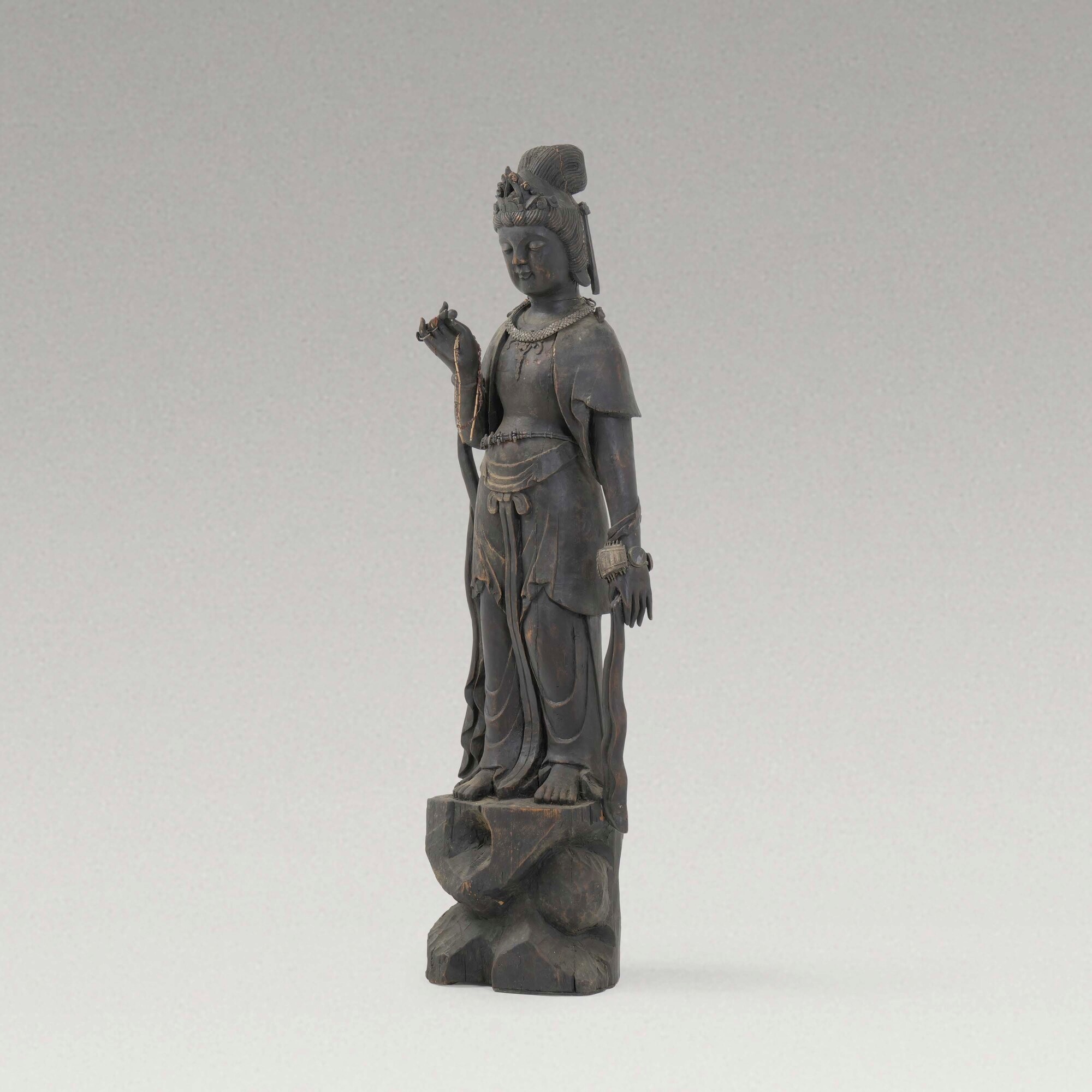 Divinità buddhista, scultura/figure lignea dipinta, India, XX secolo