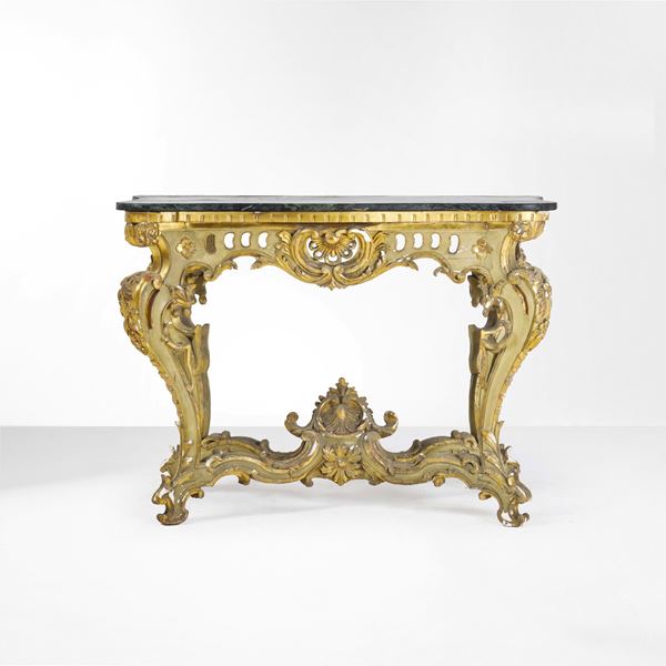 Console in stile barocco. XX secolo