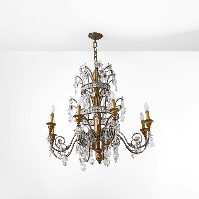 Lampadario a gocce. XX secolo  - Asta Gioielli, argenti, arredi e oggetti d'arte. Un lascito per finalità benefiche - I - Cambi Casa d'Aste