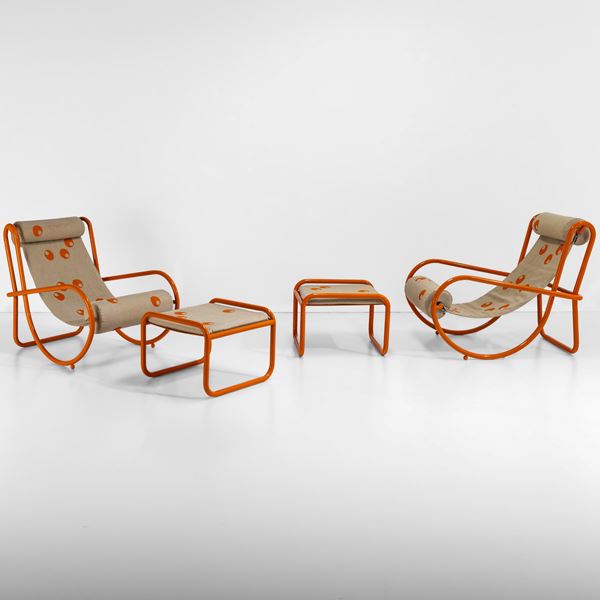 Gae Aulenti - Due poltrone e due pouf della serie Locus Solus.