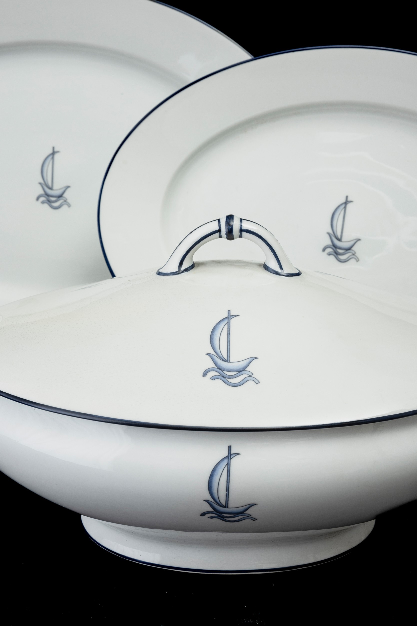 Gio Ponti - Pittoria di Doccia (Sesto Fiorentino), servizio di porcellana “Navicelle” con decoro ...
