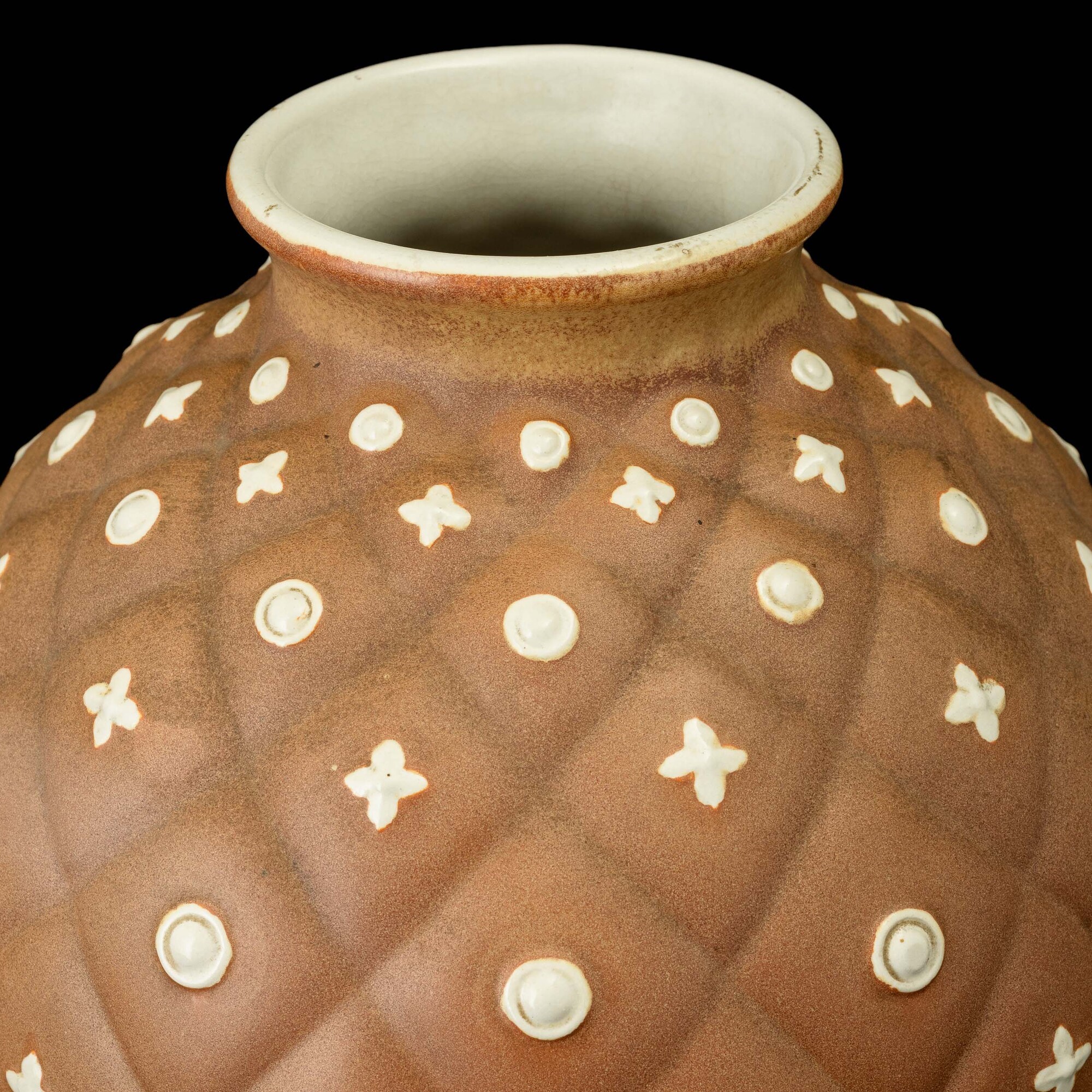 Giovanni Gariboldi - Vaso San Cristoforo, terraglia a colaggio con decoro a losanghe (Milano, ca....