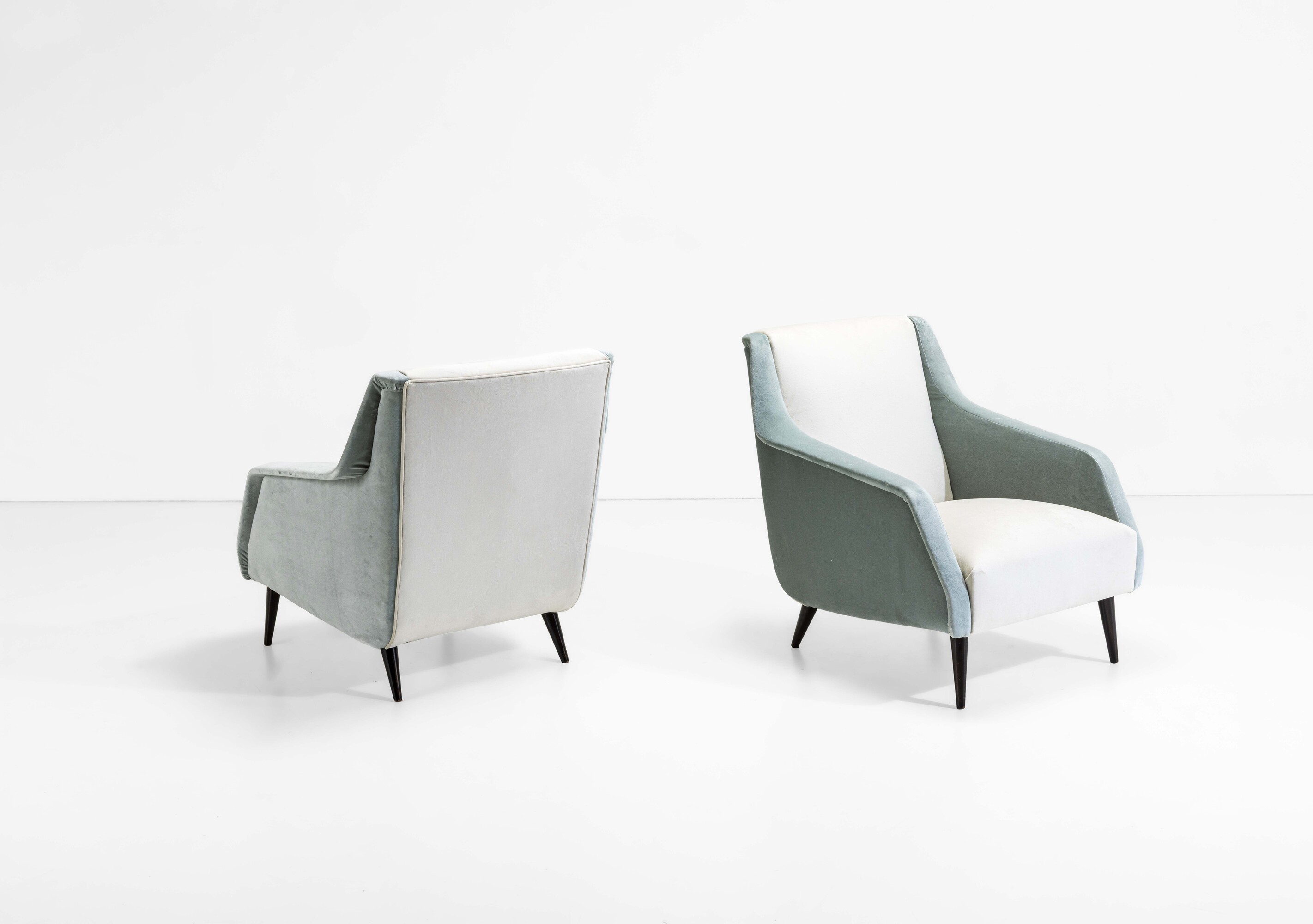 Carlo De Carli - Due poltrone mod. 802