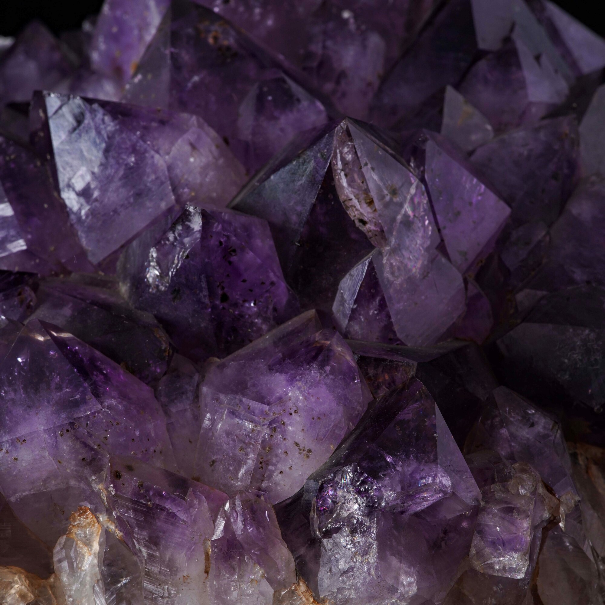 Grande Frammento di Geode di Ametysta