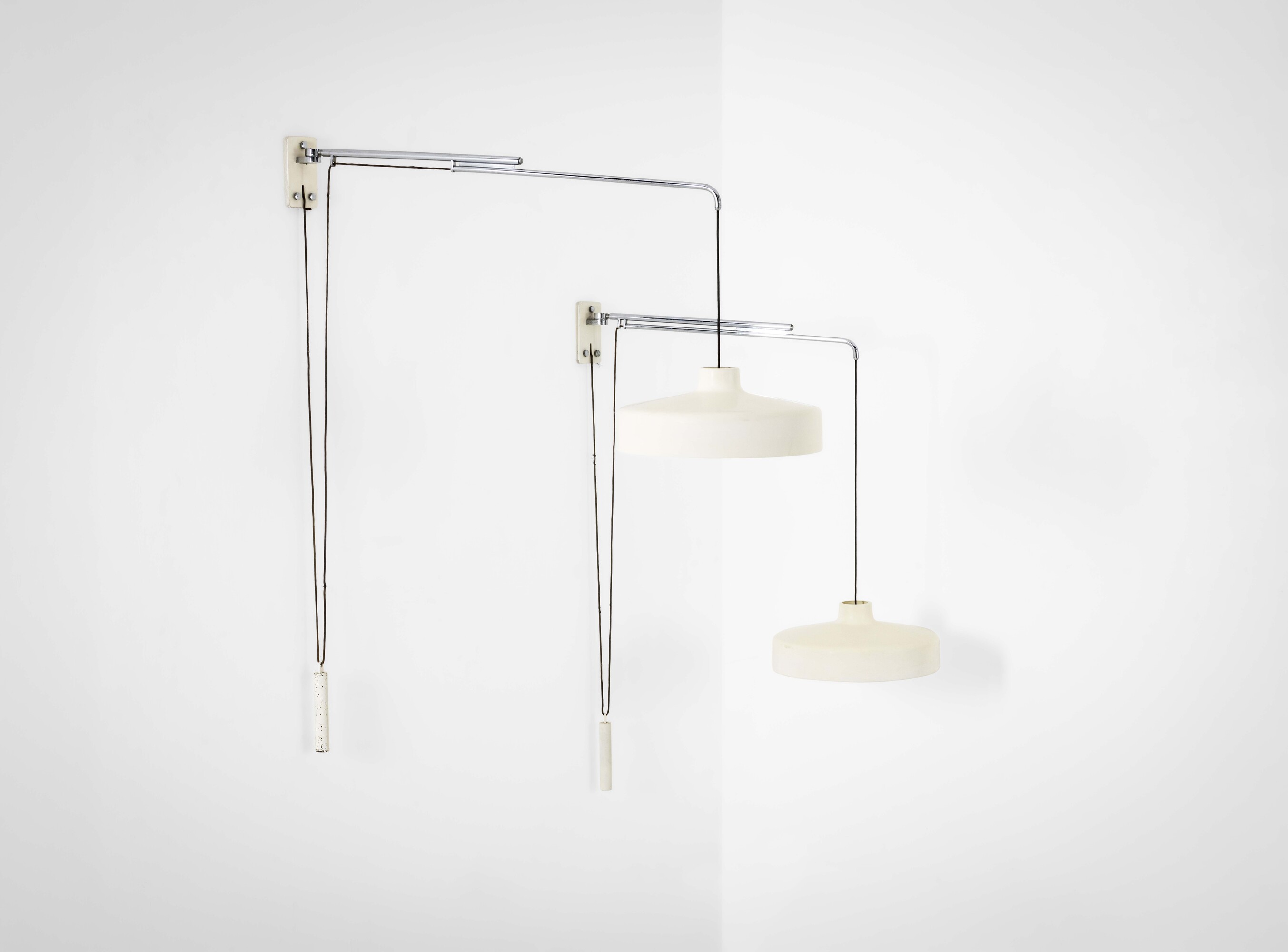 Gino Sarfatti - Due lampade a parete mod. 194N