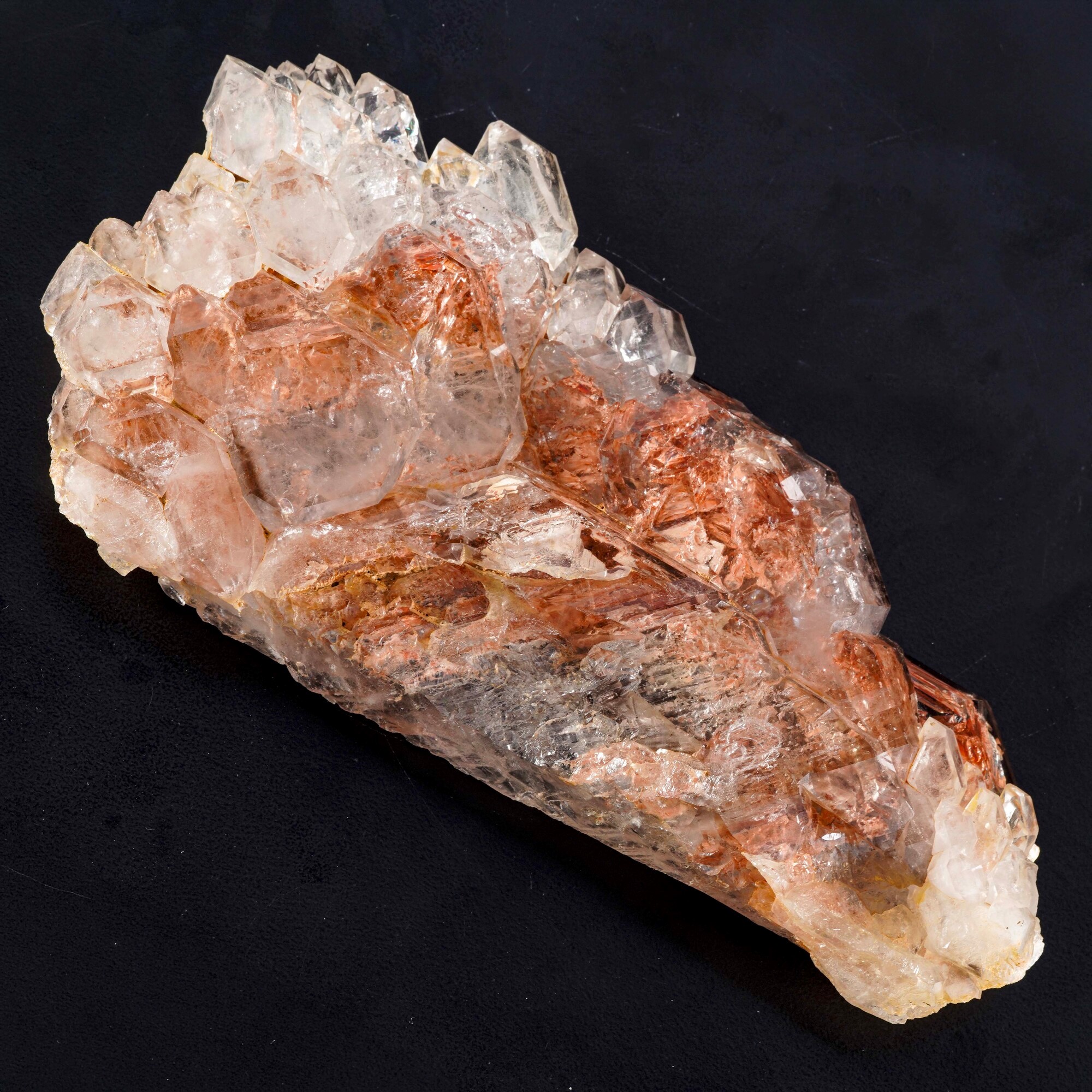 Grande Cluster di Quarzo Fumé