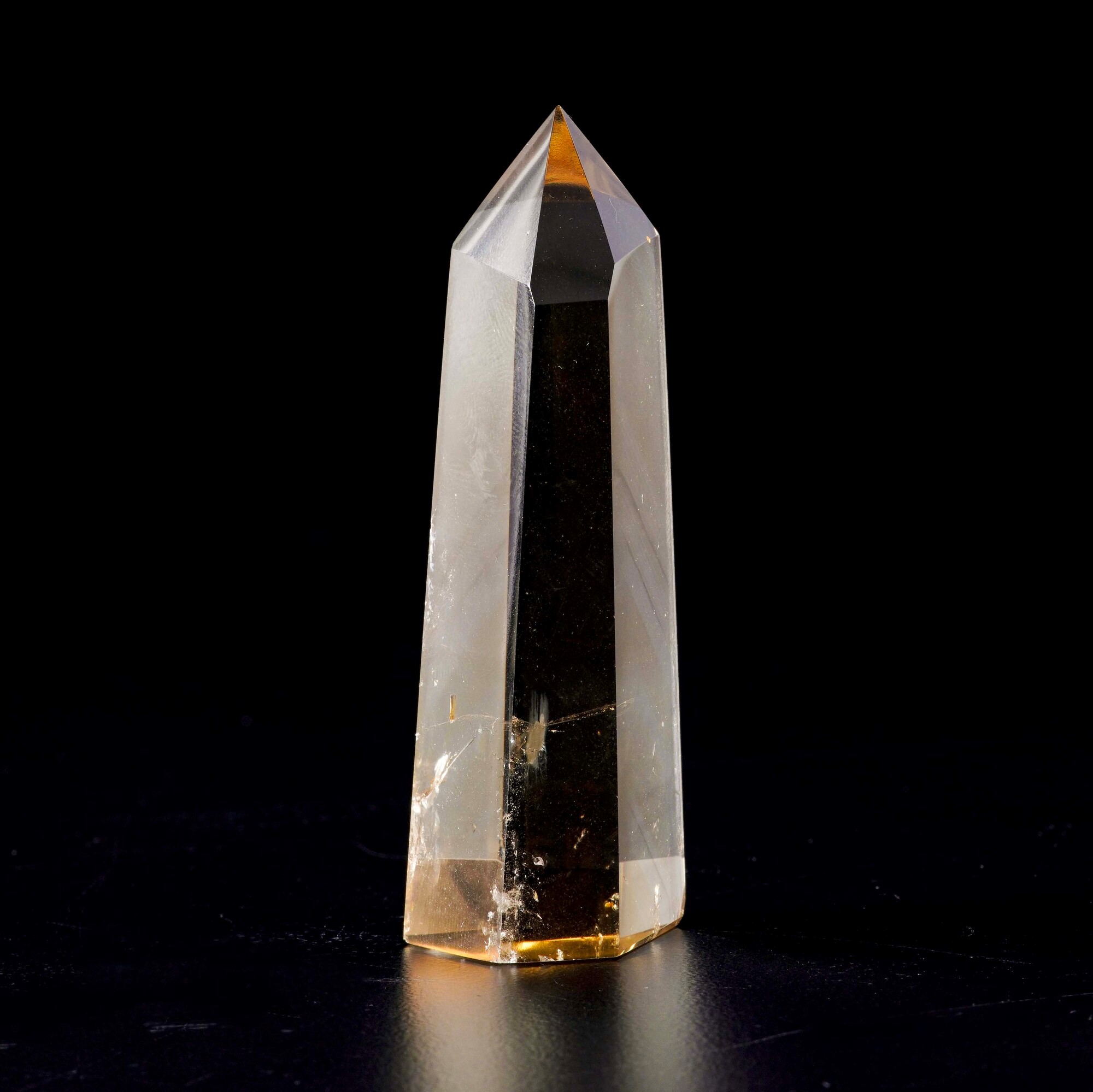 Citrino, quarzo SiO2, varietà giallo-arancio naturale (sistema trigonale)