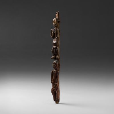Bamileke, Pilastro in legno policromo (pigmenti), Camerun
