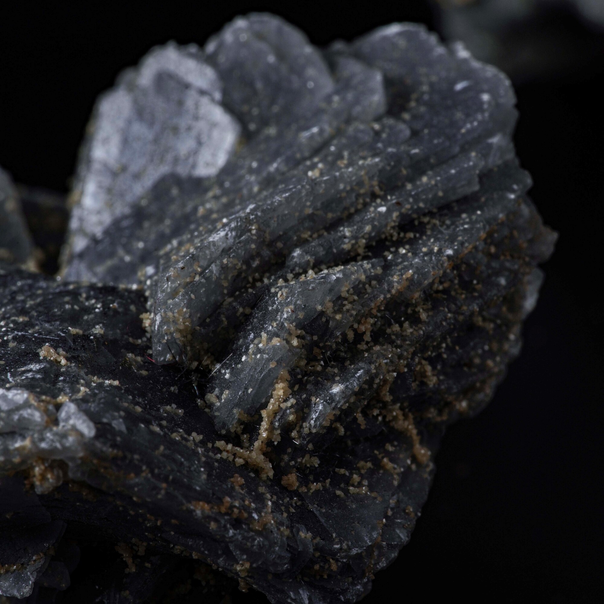 Barite blu romena (?), BaSO4, solfato di bario, due pezzi