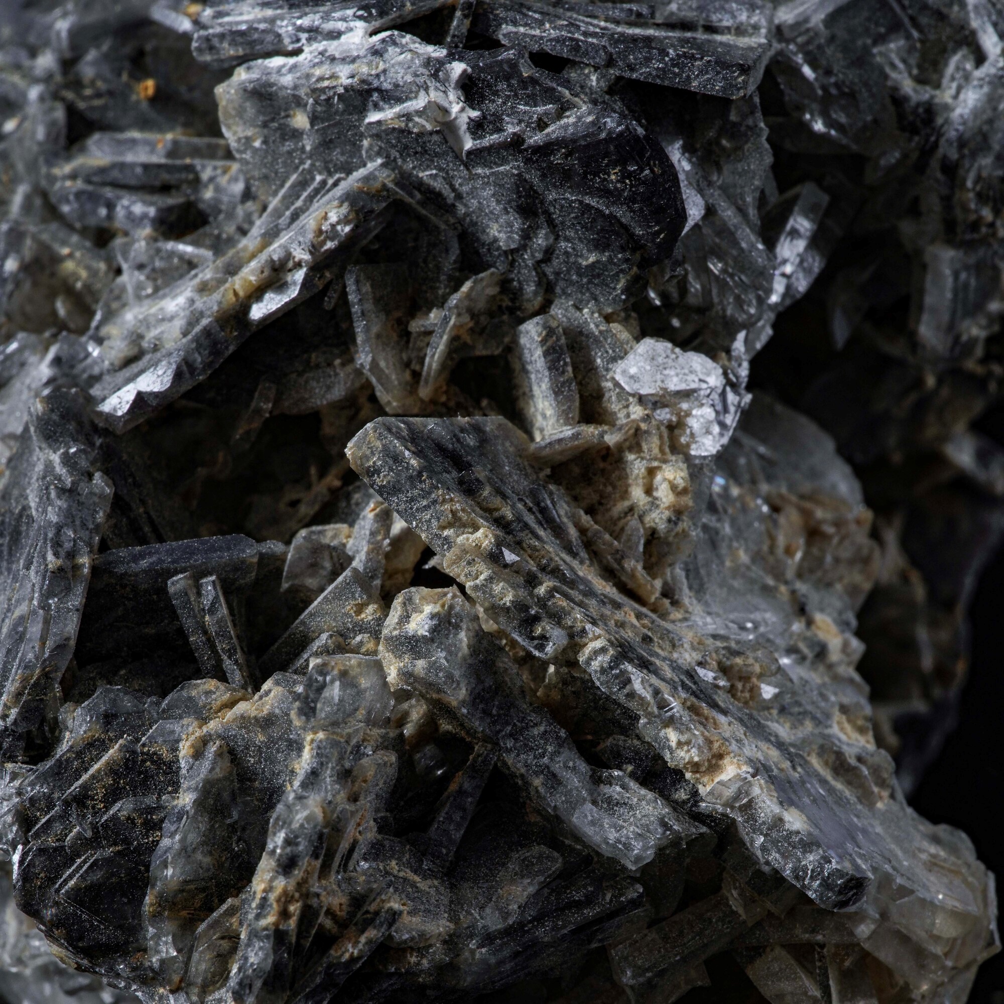 Barite blu romena (?), BaSO4, solfato di bario, due pezzi