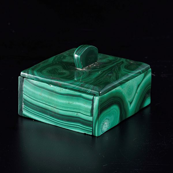 Elegant malachite box