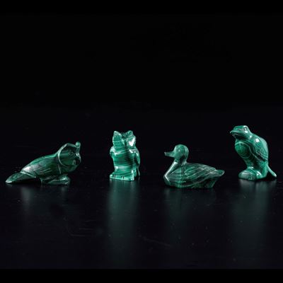 Gruppo di Quattro Uccelli in Malachite