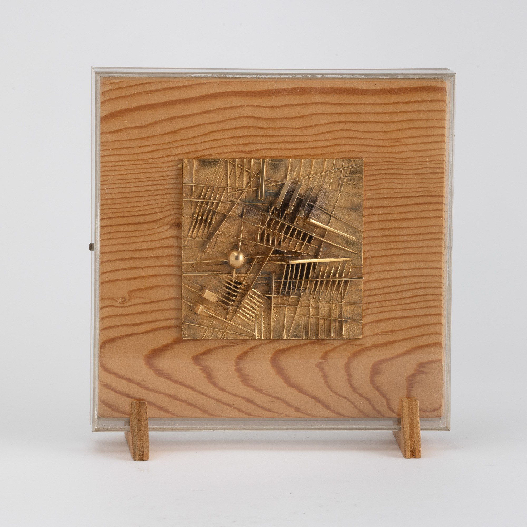 Arnaldo Pomodoro - Bassorilievo in bronzo dorato (fusione a cera persa), 1976