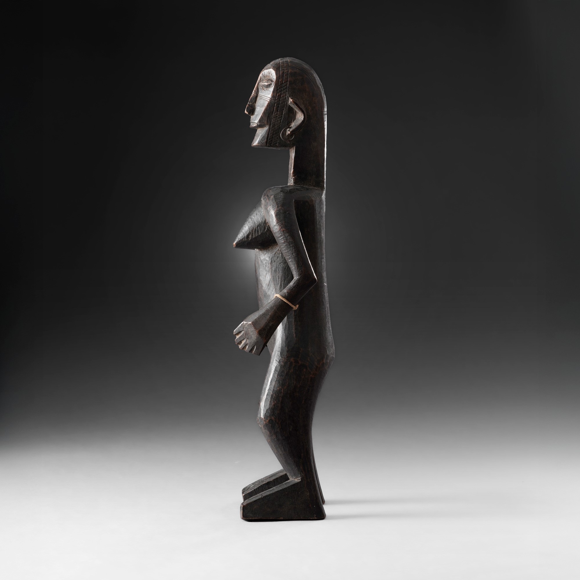 Bambara (area del Mali), Statua in legno a patina scura