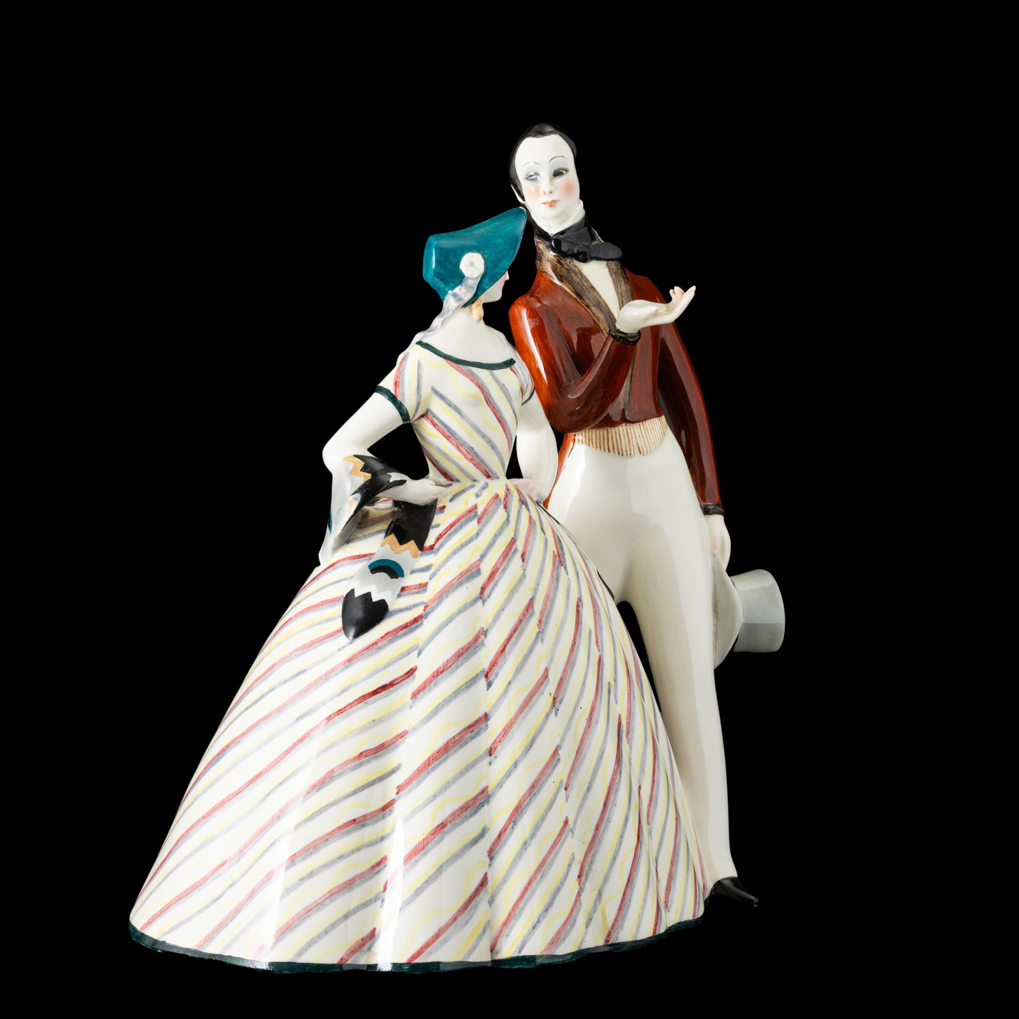 Massimo Quaglino - Dama e cavaliere a passeggio, terraglia a colaggio con decoro policromo