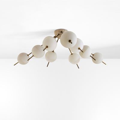 Lampada a plafone con struttura in ottone e diffusori in vetro opalino