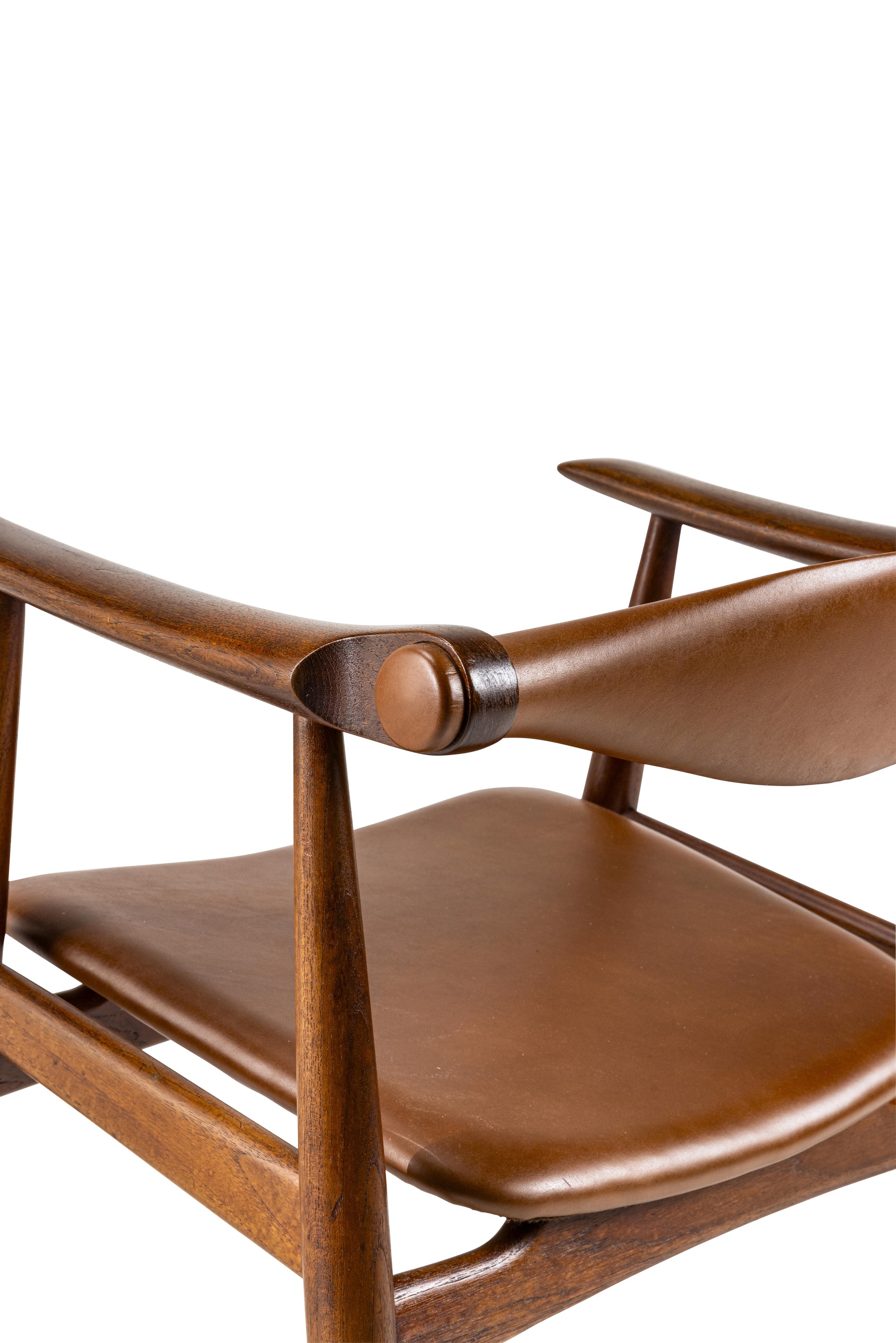 Hans J. Wegner - Quattro sedie mod. CH34, struttura in legno e rivestimenti in pelle