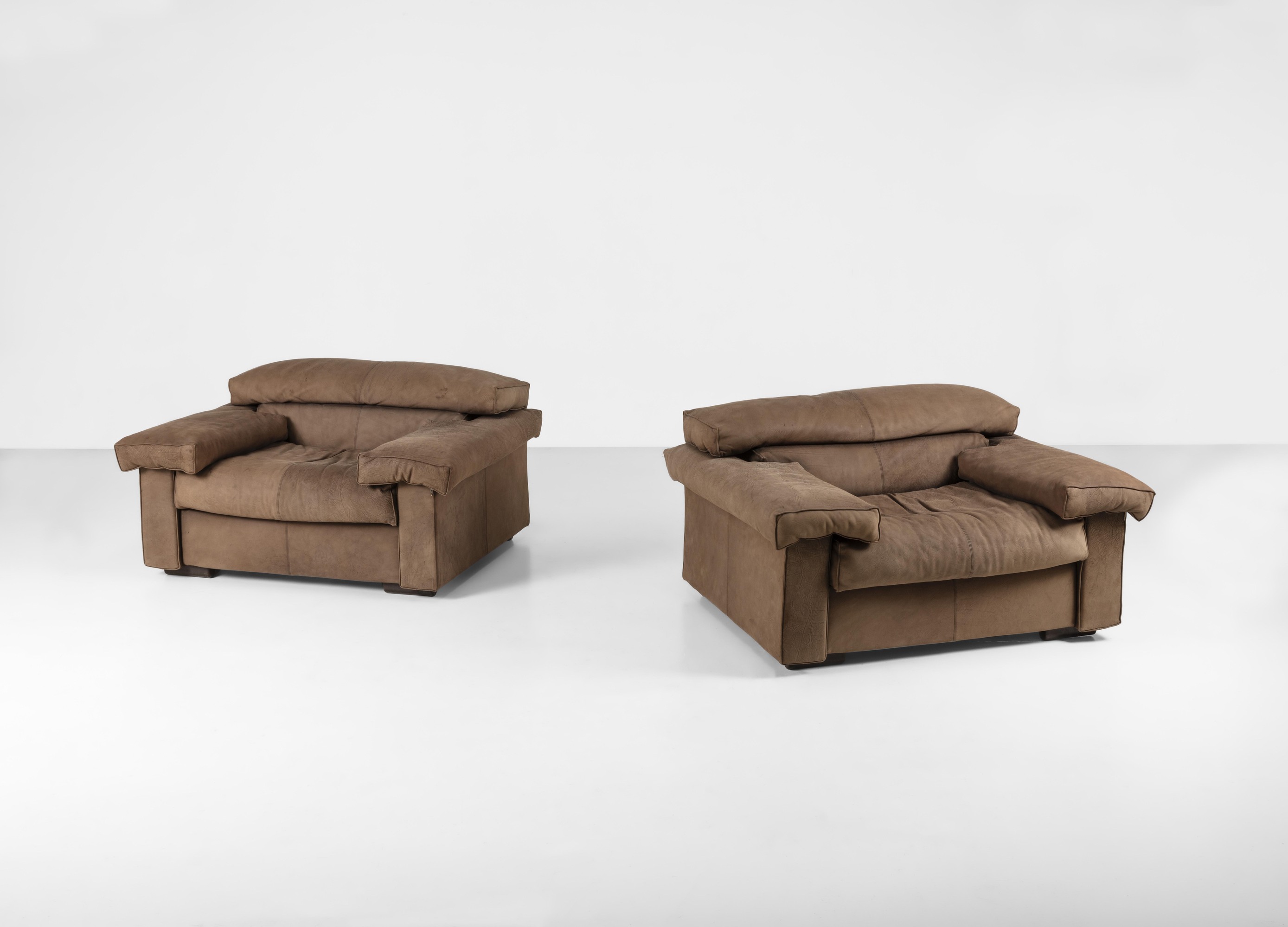 Afra e Tobia Scarpa - Due poltrone mod. Erasmo