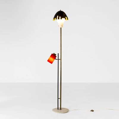 Lampada da terra in ottone, marmo e diffusori in metallo laccato, vetro opalino e perspex