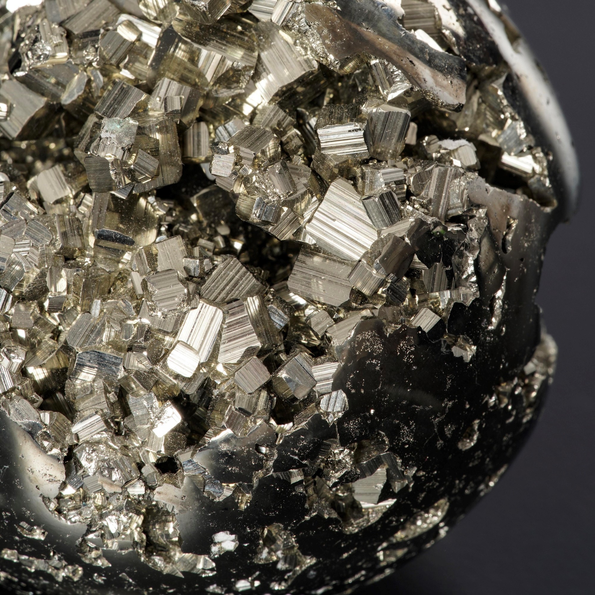 Sfera di Cristalli di Pirite