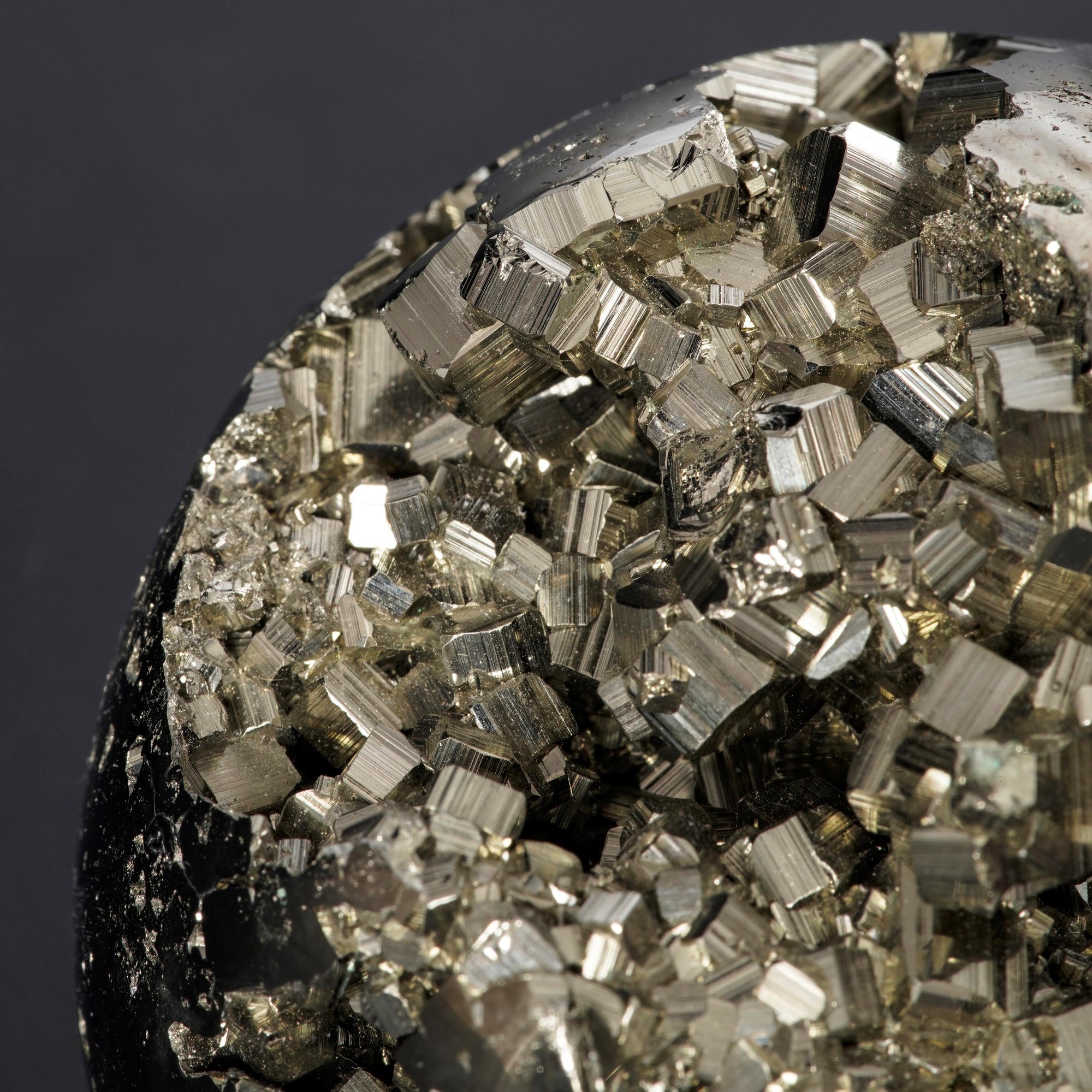 Sfera di Cristalli di Pirite