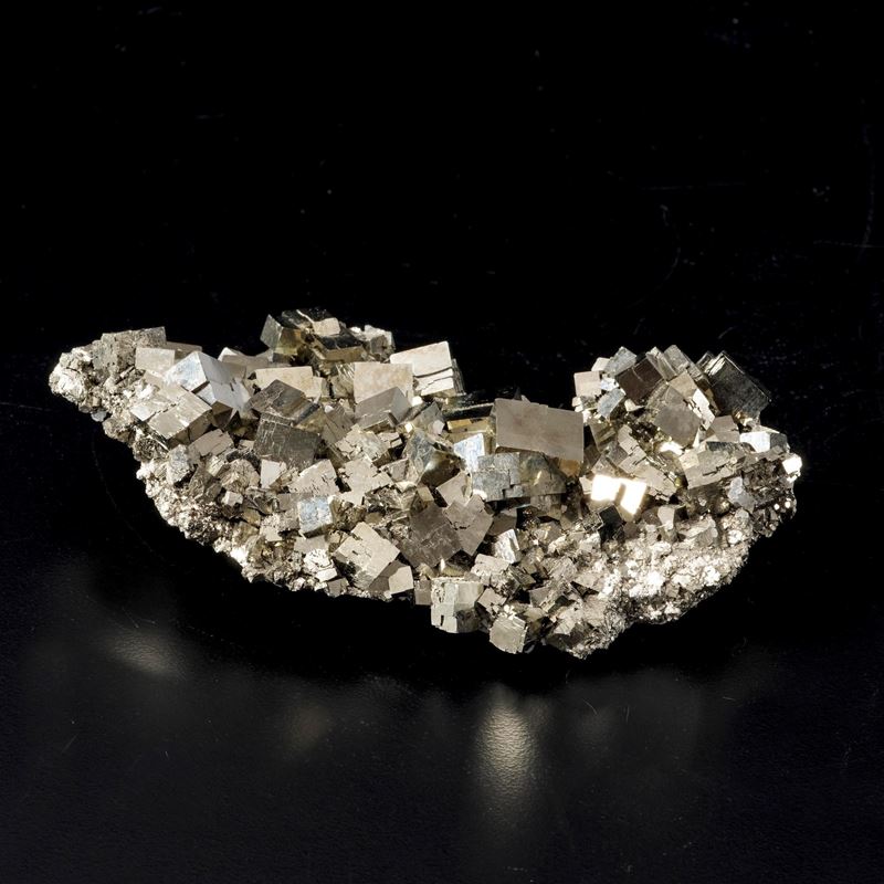 Cluster di Cristalli di Pirite