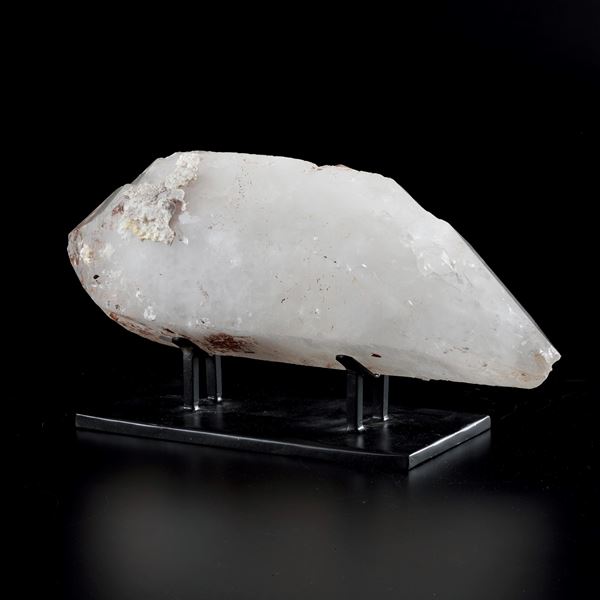 Large double-terminated quartz crystal