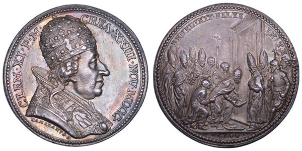 STATO PONTIFICIO. CLEMENTE XI (Giovanni Francesco Albani), 1700-1721. Medaglia in argento A. 1700.