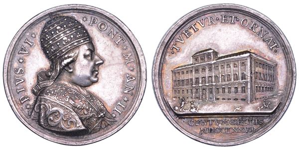 STATO PONTIFICIO. PIO VI (Giannangelo Braschi), 1775-1799. Medaglia annuale in argento 1776/A. II. Le nuove caserme di Civitavecchia.