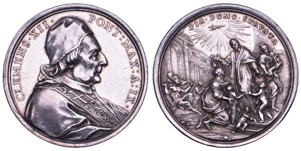 STATO PONTIFICIO. CLEMENTE XII (Lorenzo Corsini), 1730-1740. Medaglia annuale in argento 1739/A. IX. Ospedale Santo Spirito.