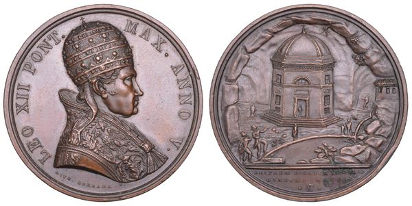 STATO PONTIFICIO. LEONE XII (Annibale Sermattei della Genga), 1823-1829. Medaglia annuale in bronzo A. V (1828). Erezione della cappella della Genga nelle grotte di Monte Gingo.