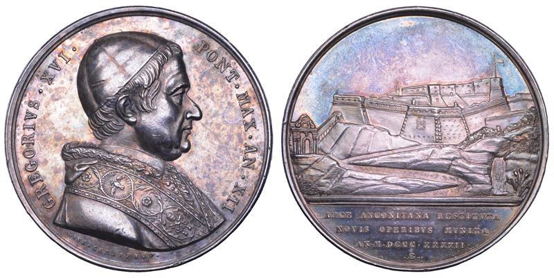 STATO PONTIFICIO. GREGORIO XVI (Bartolomeo Alberto Cappellari), 1831-1846. Medaglia annuale in argento 1842/A. XII. Restauro della fortezza di Ancona.  - Asta Numismatica - Cambi Casa d'Aste