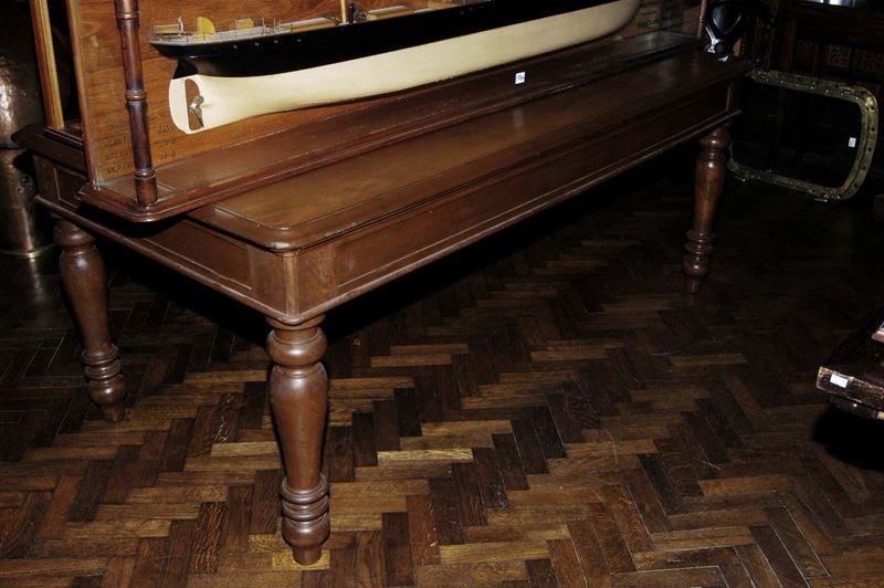 Grande tavolo in noce, XIX secolo  - Asta Asta OnLine 4-2013 - Cambi Casa d'Aste
